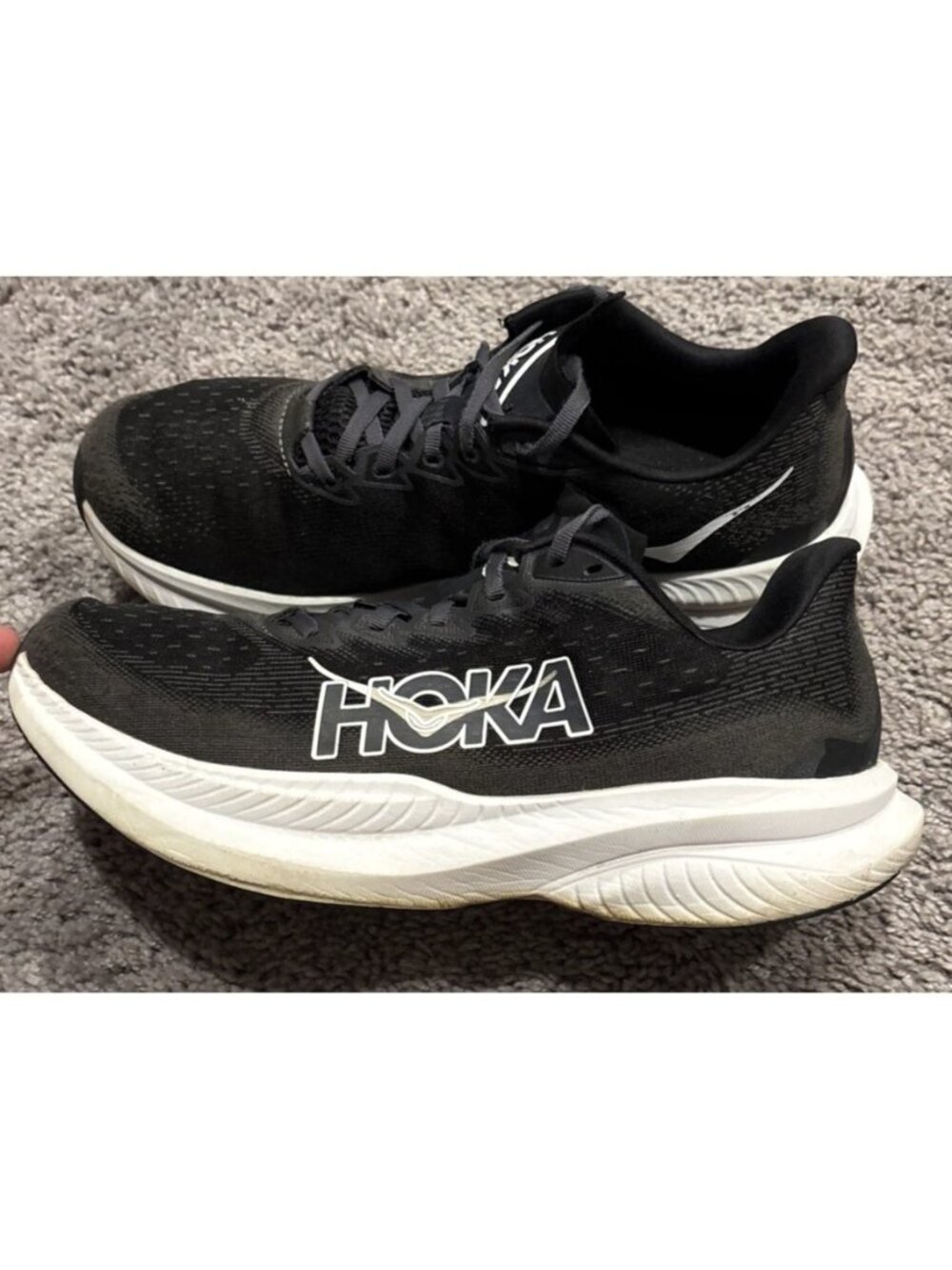 Hoka Mach 6 Mens Running Shoes Black/White Athletic Workout Lightweight Sz 10.5D